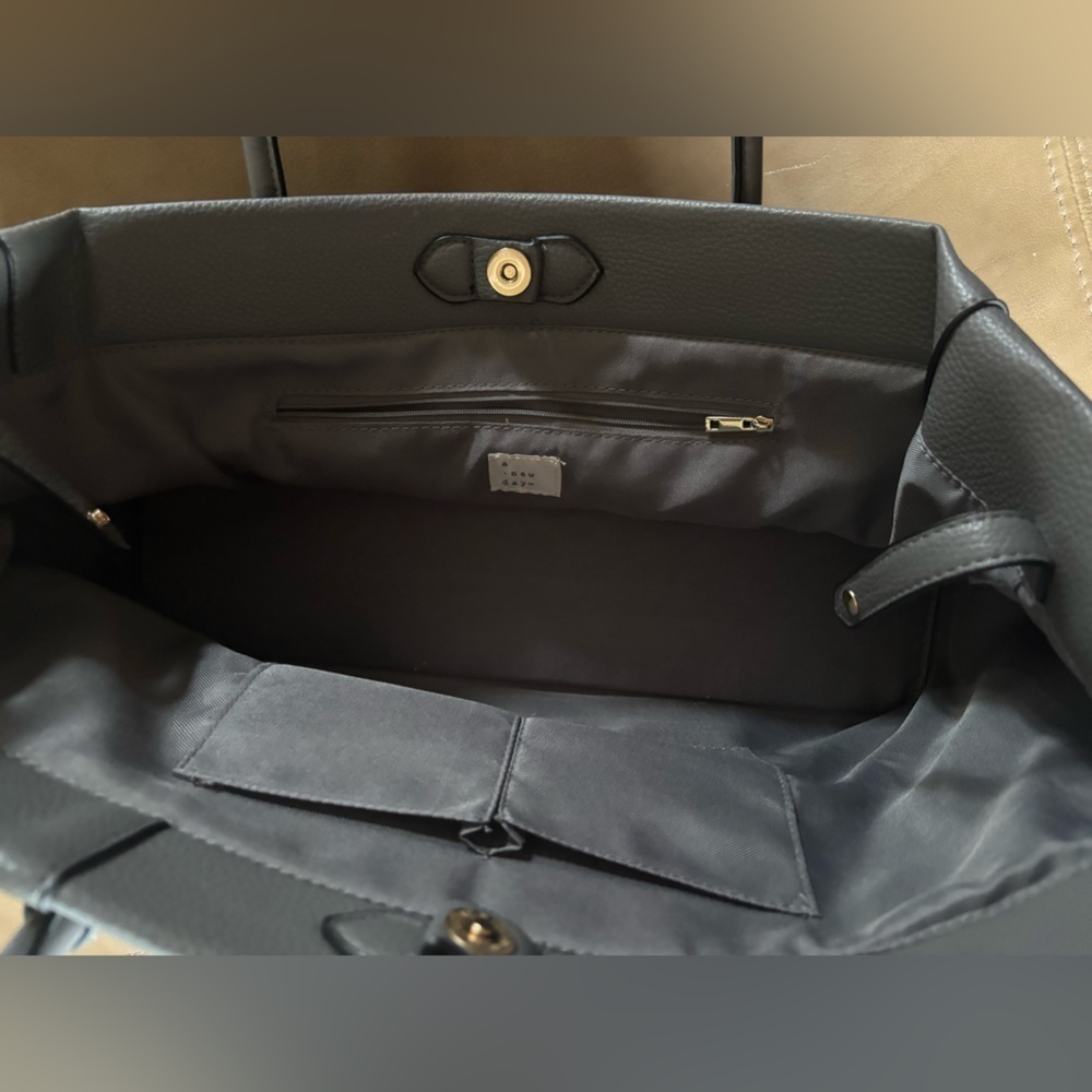 Gray faux Leather Tote Bag - Picture 3 of 5